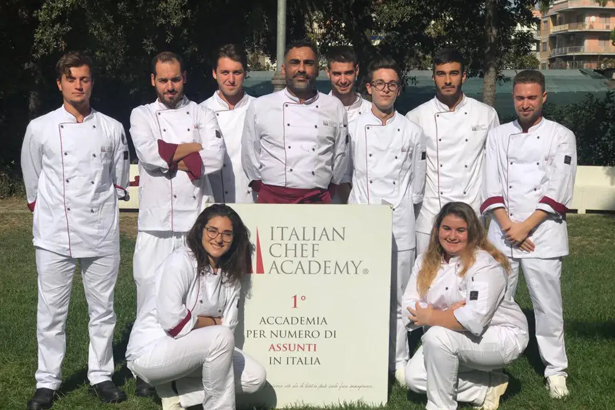 Studenti della chef academy Italian chef academy, sostenibilit&agrave; e green al centro dei corsi